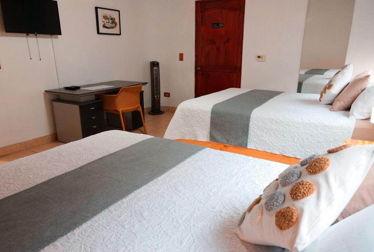 Trebol Amarillo Bed & Breakfast Escazú Eksteriør billede