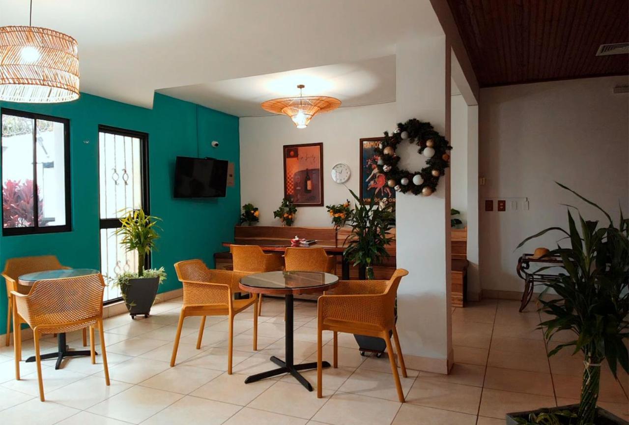 Trebol Amarillo Bed & Breakfast Escazú Eksteriør billede