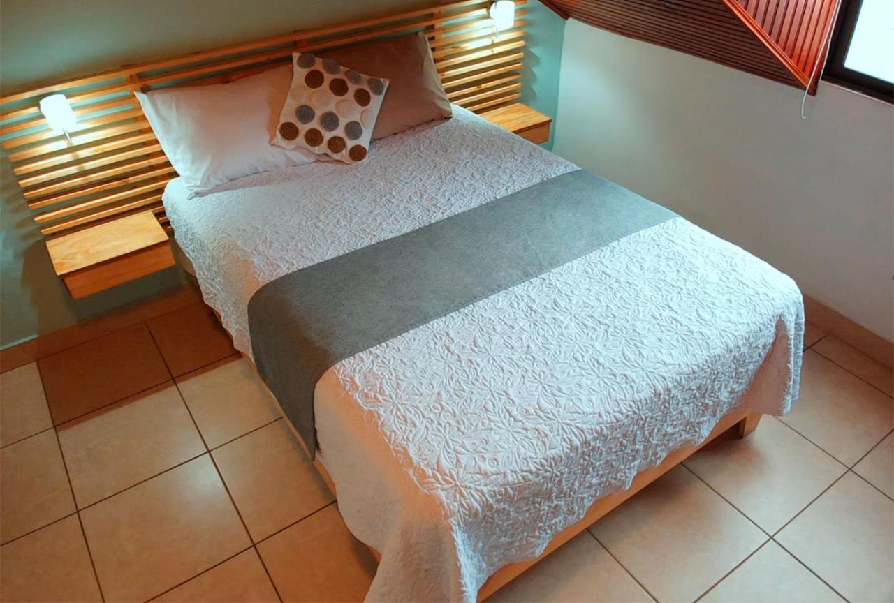 Trebol Amarillo Bed & Breakfast Escazú Eksteriør billede